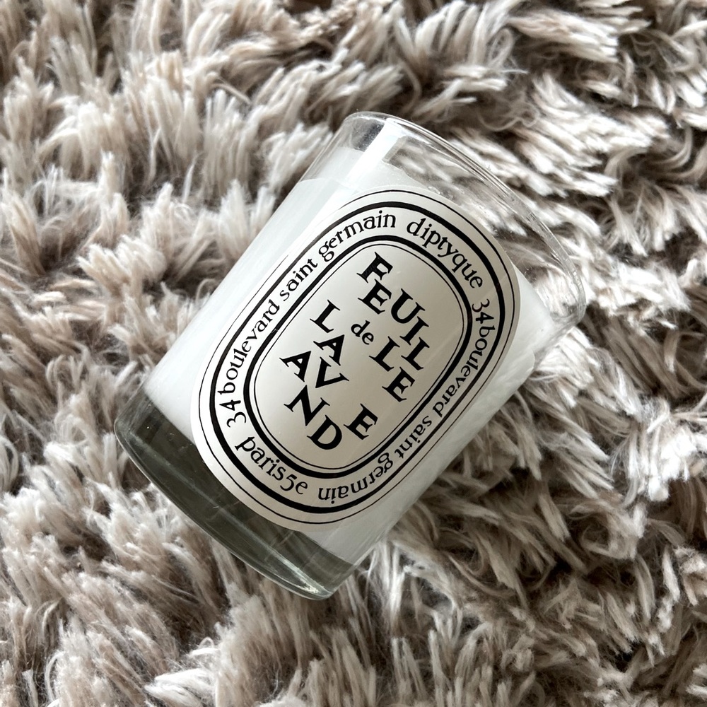 Diptyque candle. feuille de lavande.